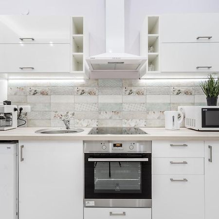 Cozy 2 Bedroom 2 Bathroom Apartment In The City Centre 부다페스트 외부 사진